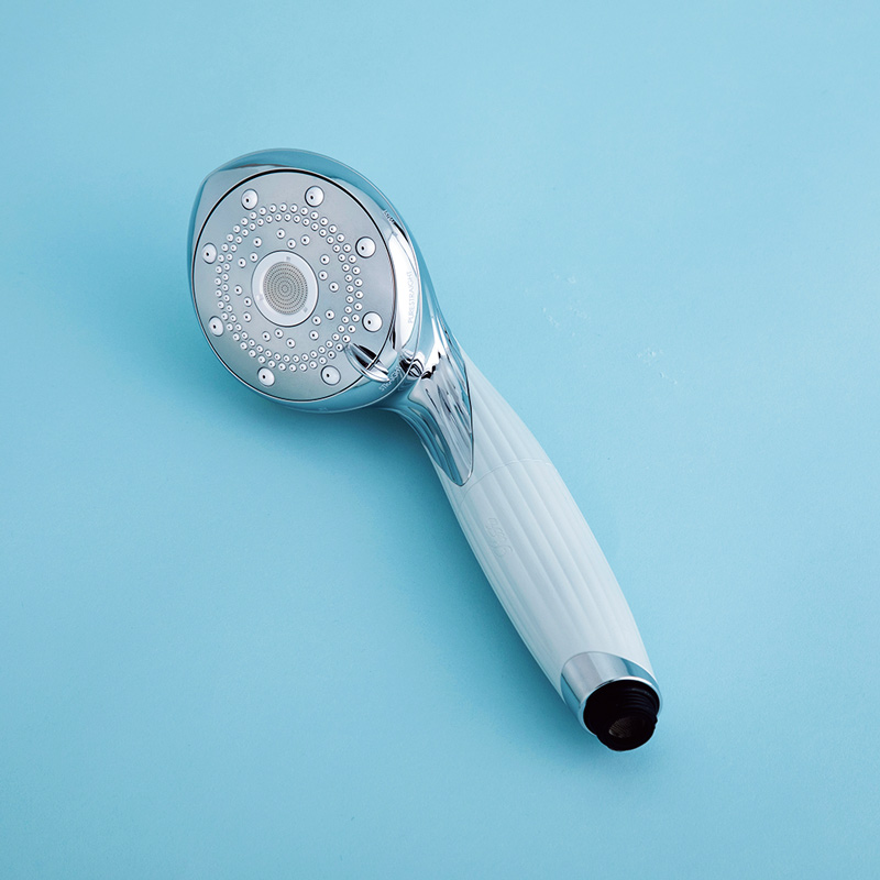 画像: 寸法：約幅9.3×奥行き14.4×高さ23.6cm　質量：約250g　材質：ASA、ABS、ポリアセタール、ステンレス、エチレンプロピレンゴム、ニトリルゴム　色展開：2色（＊1）　付属品：アダプター3種、外装リング、ゴムパッキン、オープナー　一時止水のない混合栓：可　＊別売りカートリッジにて塩素除去も可能