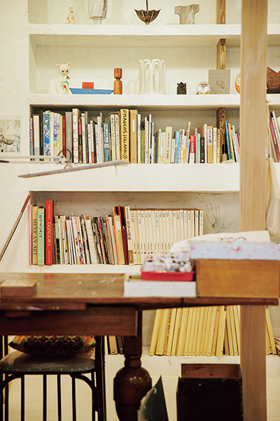 画像: アーティスト・ひがしちかさんの「人生を変えた本」4冊。じわじわと染み入り自分を導いてくれる“心を耕す”ような読書体験