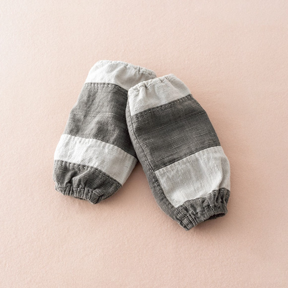 画像: 腕ぬき 備後節織（薄墨染×墨染）※デザインは1点1点異なる／omoto