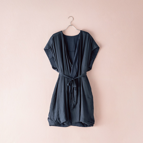 画像: maya gawn navy／パージュアエレ pageaeree.com