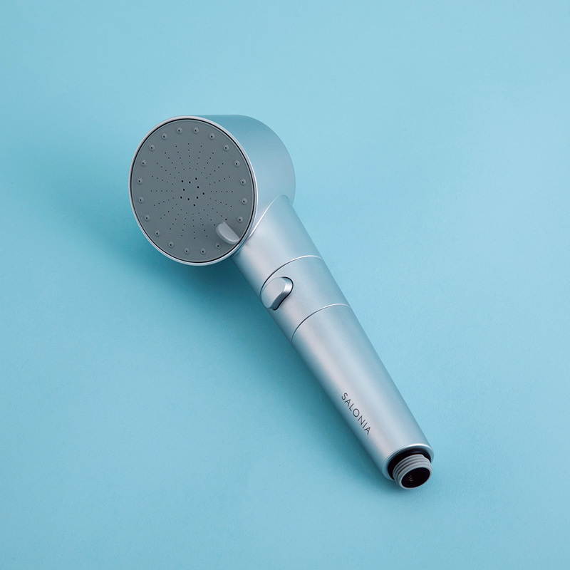 画像: 寸法：約幅8.5×奥行き7.6×高さ26.5cm　質量：約240g　材質：ABS、POM　色展開：2色　付属品：アダプター3種、外装リング、ゴムパッキン、ブーストケアタブレット（ビューティー）×6錠、クリアケアカートリッジ×1本　一時止水のない混合栓：不可