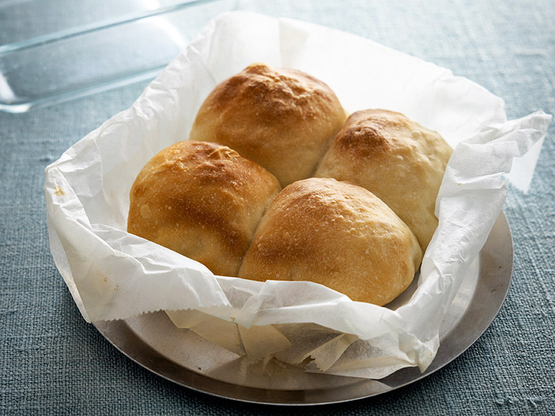 夜仕込んで「朝すぐ焼ける」こねないパンのつくり方。生地を混ぜて丸めるだけの簡単おいしいシンプルパン/リケコさん(パン・米粉おやつ研究家)