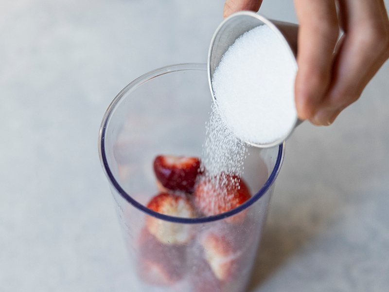 画像1: 「いちごのタルト」のつくり方。甘酸っぱいいちごを楽しむザクザクパイ生地とふんわりクリームのお店のようなフルーツタルト／お菓子研究家・本間節子さん