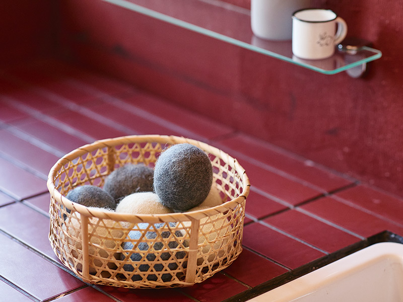 画像: ウールボールにアロマを染み込ませて乾燥させれば、洗濯ものからほんのりいい香りが