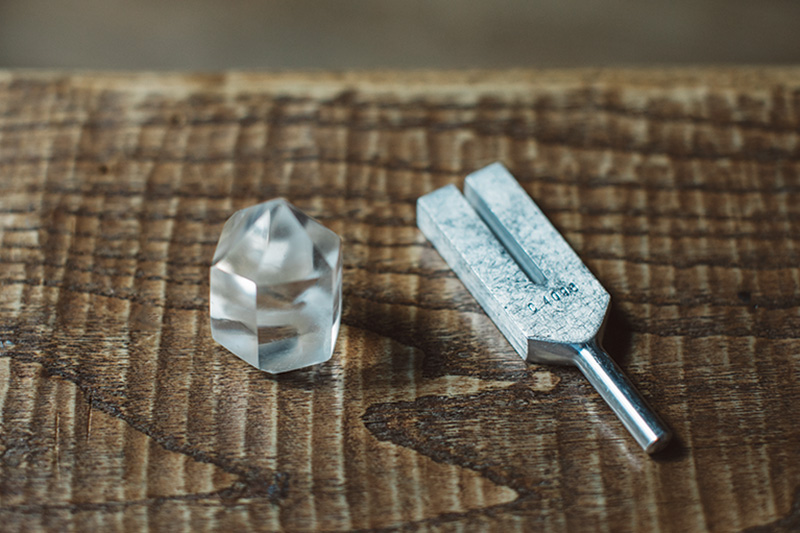 画像: 音叉（おんさ）