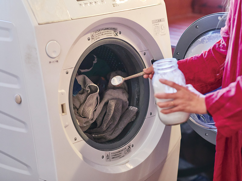 画像: ホタテパウダーは、スプーン1杯で5人家族1回分の洗濯をまかなう