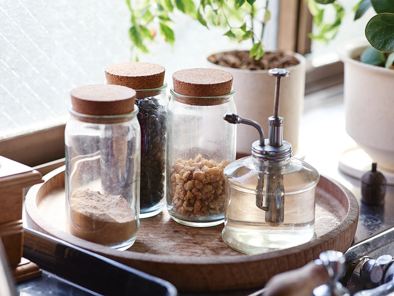 画像: グラノーラ、ドライフルーツ、豆類、洗剤などは地元の「藤野ライトハウス」で購入