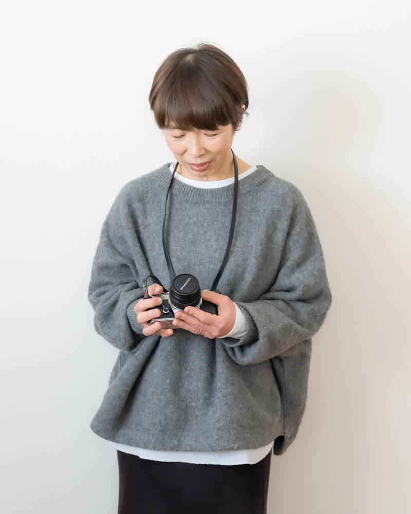 画像: 【B.クルーネックニット＋D.カットソー＋E.スカート】