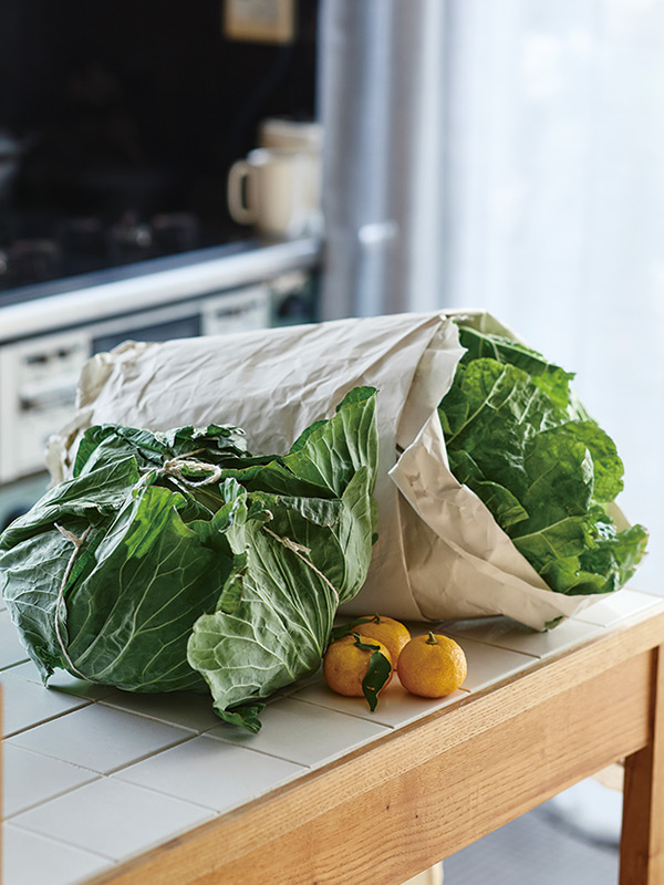 画像: 口に入れるものはできるだけ、新鮮な地元産を選ぶ