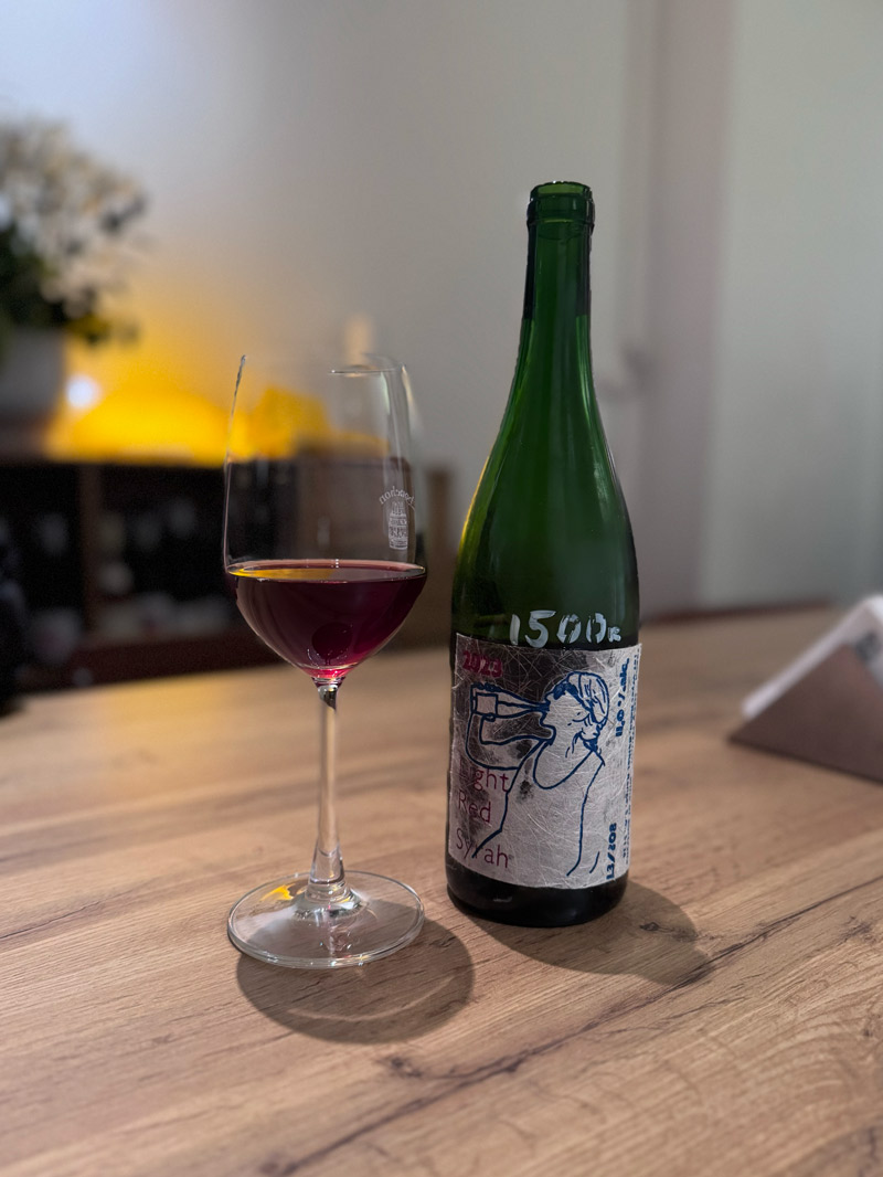 画像2: 地元の味と、ナチュラルワインと