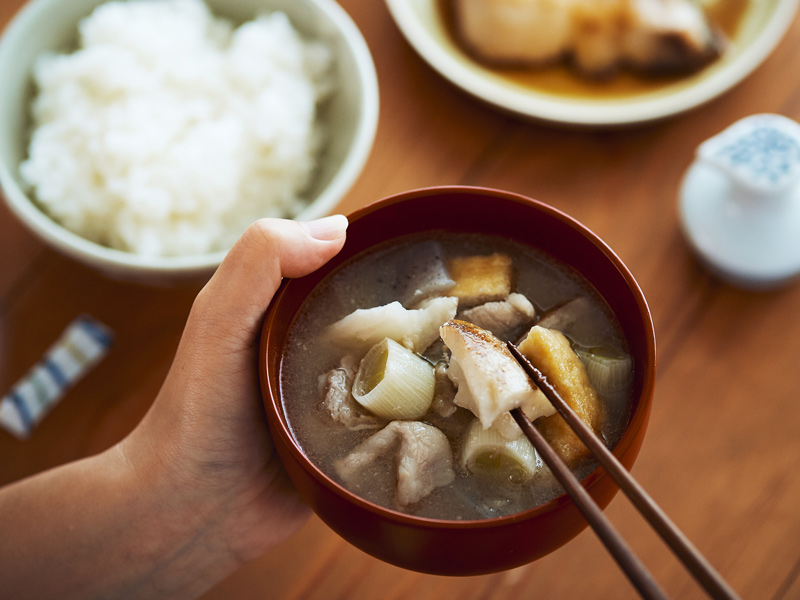 画像: 色が濃くなった味噌は食べられる？