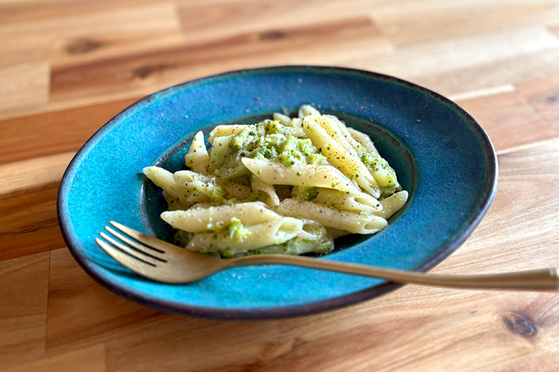 画像: まるごとブロッコリーのペンネのつくり方