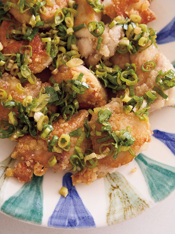 画像: うま味がぎゅっと詰まった ねぎ塩から揚げのつくり方