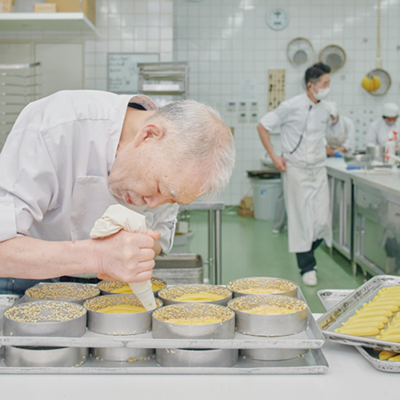 画像: 材料が一番いい状態にある瞬間に仕上げないと味が劣化してしまう。菓子づくりにおいては何より大切なことだという
