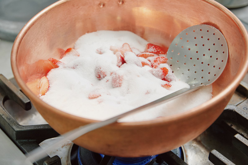画像2: いちごのジャムをつくる