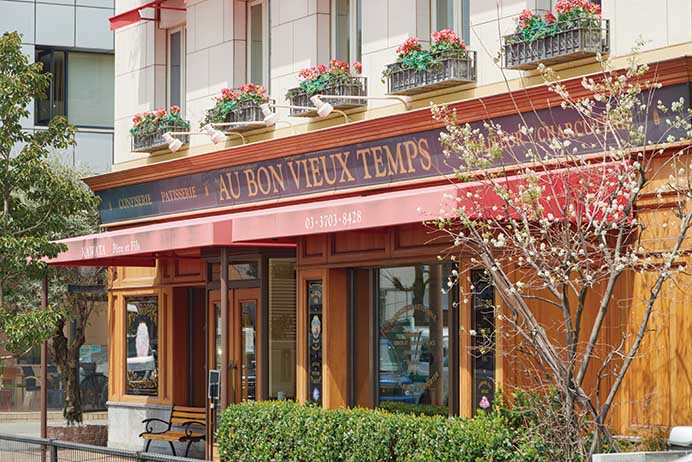 画像: 店名になっている「オーボンヴュータン」は‟思い出の時”という意味合い。フランスでの修業時代、若き河田さんが抱いた熱い思い、懐かしむ気持ちなどが込められている