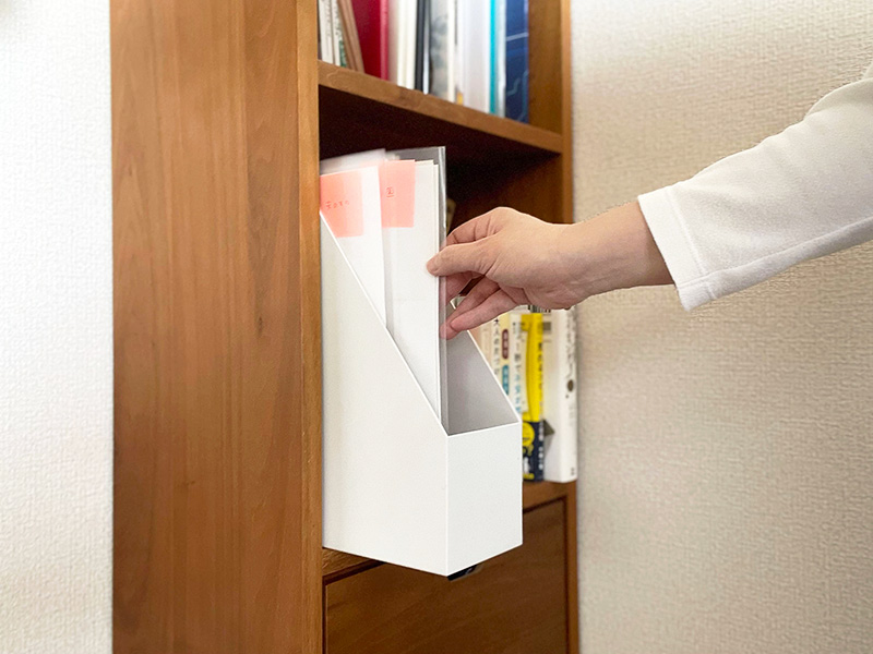画像2: おすすめ無印良品アイテム 02 書類は「スタンドファイルボックス」に入れるだけ