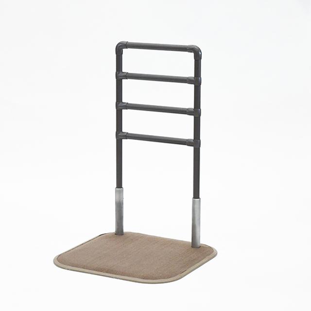 画像: 当時使用していた手すりに似たモデル。矢崎化工「たちあっぷⅡ CKA-31」 www.kaigo-web.info