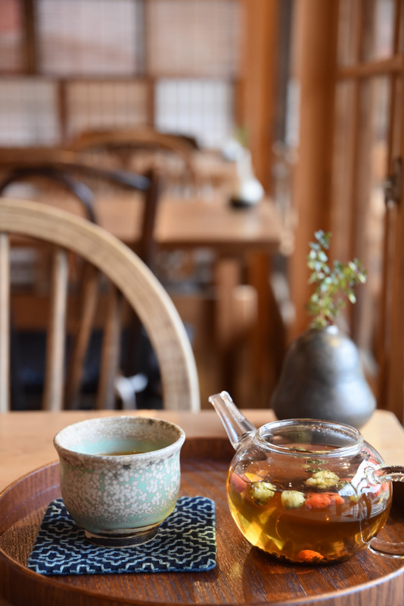 画像: 「納屋養生 めぐる」の花の養生茶
