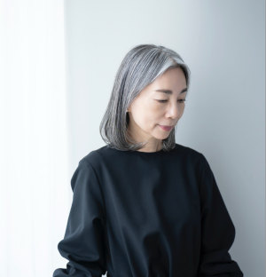 画像: すぐ食べられるもの1品、切るだけの野菜1品の献立