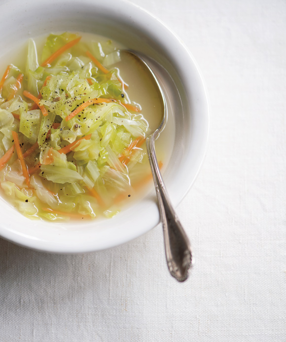 画像: 「春キャベツとセロリのスープ」のつくり方｜鈴木愛さん
