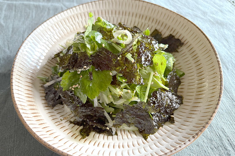 画像: ドレッシングはよく振って乳化するのがコツ