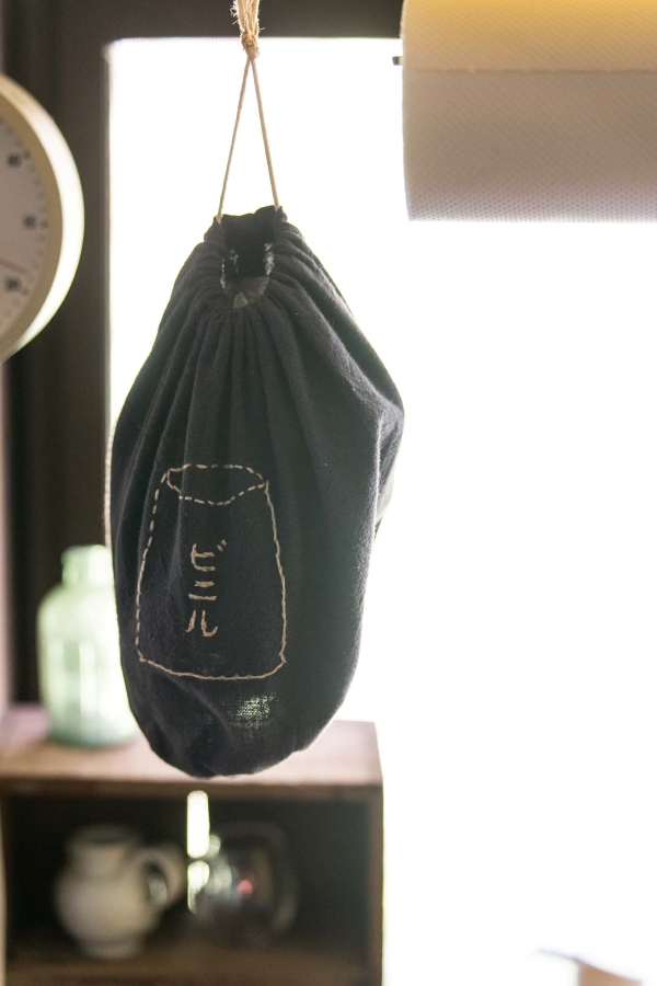 画像: 川地さんお手製のポリ袋入れ