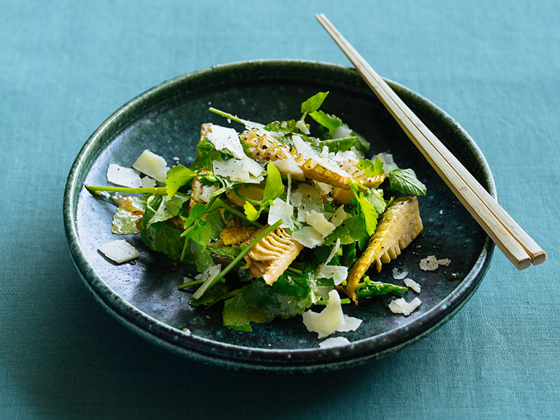 画像: 春の薬膳サラダ 焼きたけのことセリのサラダのつくり方