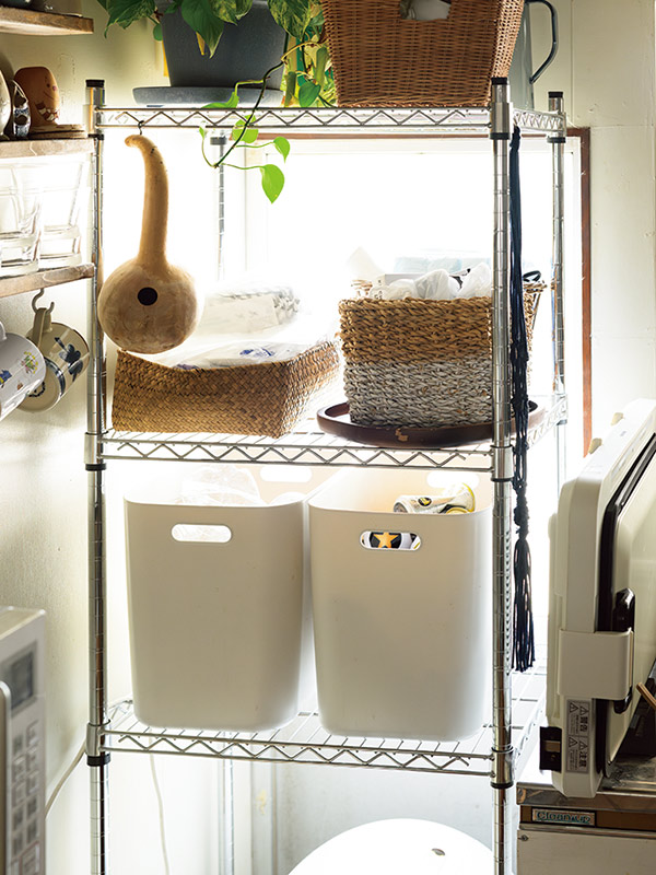 画像: 4．ラックにごみコーナーをつくる