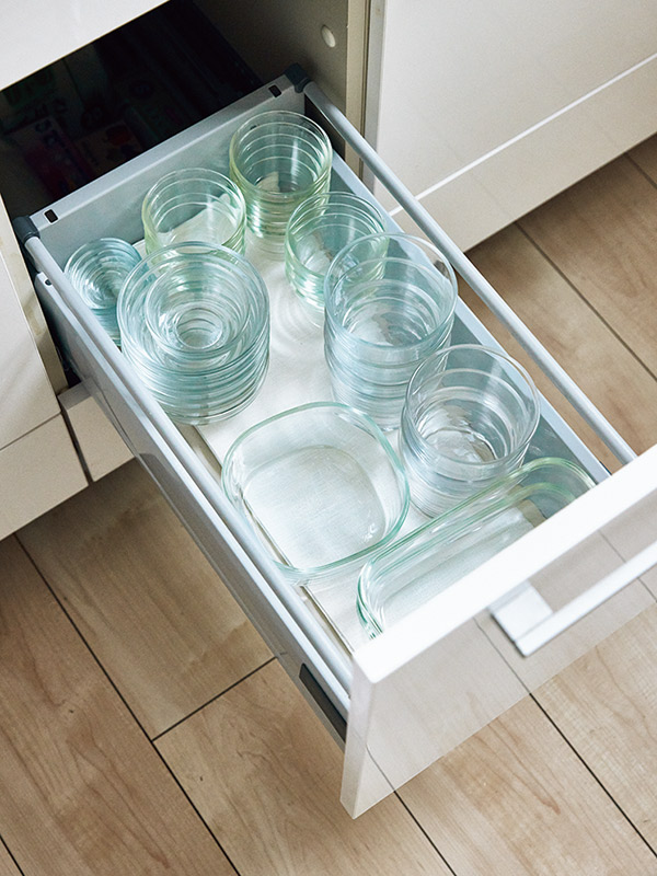 画像: 6．保存容器はふたと分けてスタッキング