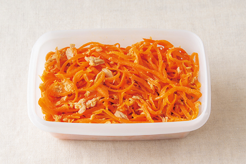 画像: 塩もみにんじんとツナのサラダ