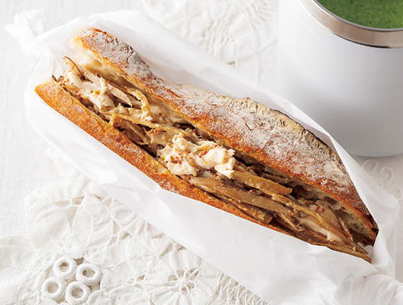 画像: ゆでささ身とごぼうのきんぴらを使って ゆでささ身ときんぴらのサンドイッチ