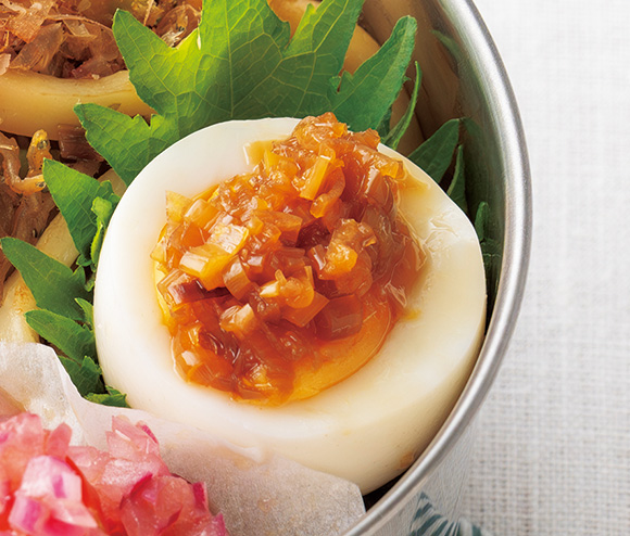 画像: ねぎだれを使って ゆで卵のねぎだれのせ