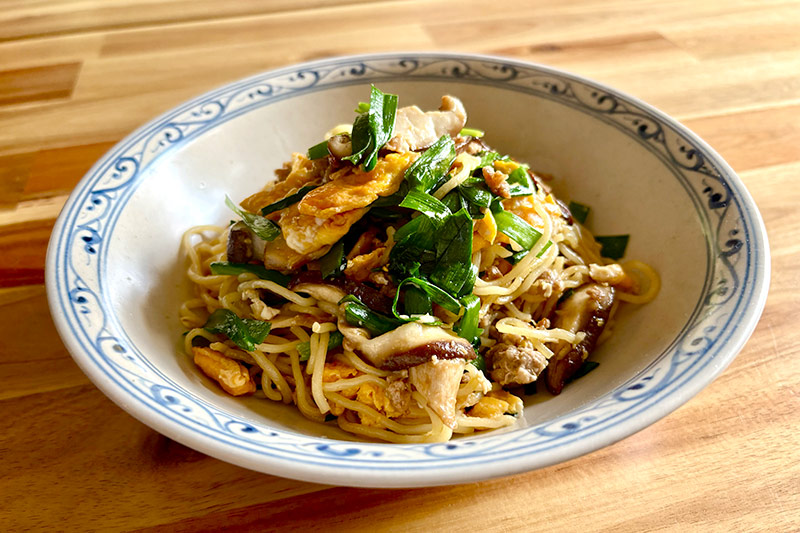 画像: ニラ玉焼きそばのつくり方