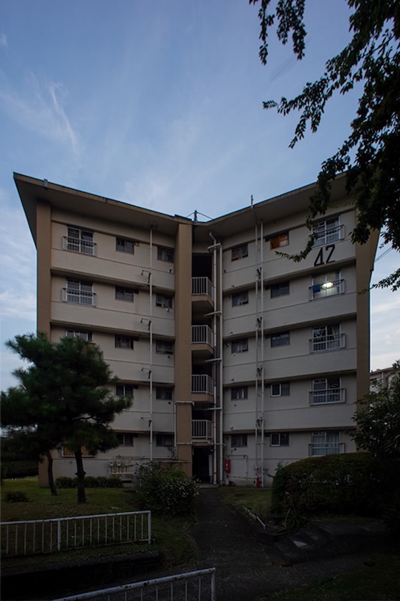 画像: 赤羽台団地の素敵な景色シリーズ。「スターハウス住棟」の裏側といいますか、入り口側です