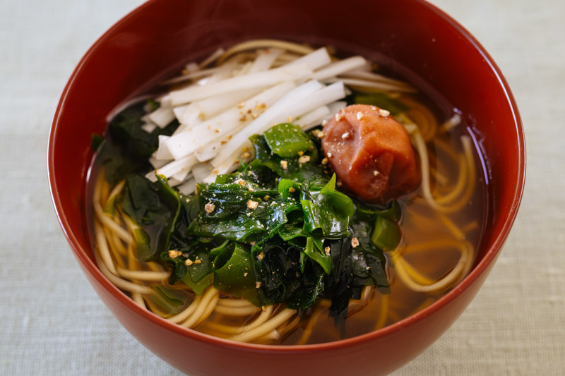 画像: わかめ煮麺のつくり方