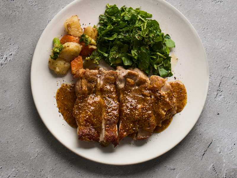 画像: ごちそう「鶏もも肉」のハニーマスタードソースのつくり方。ソースが決め手！パリッとジューシーに仕上がる“おもてなし”レシピ／モデル・奈々未さん