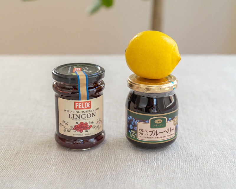 画像: 右はブルーベリージャムとレモン、左はリンゴベリージャム