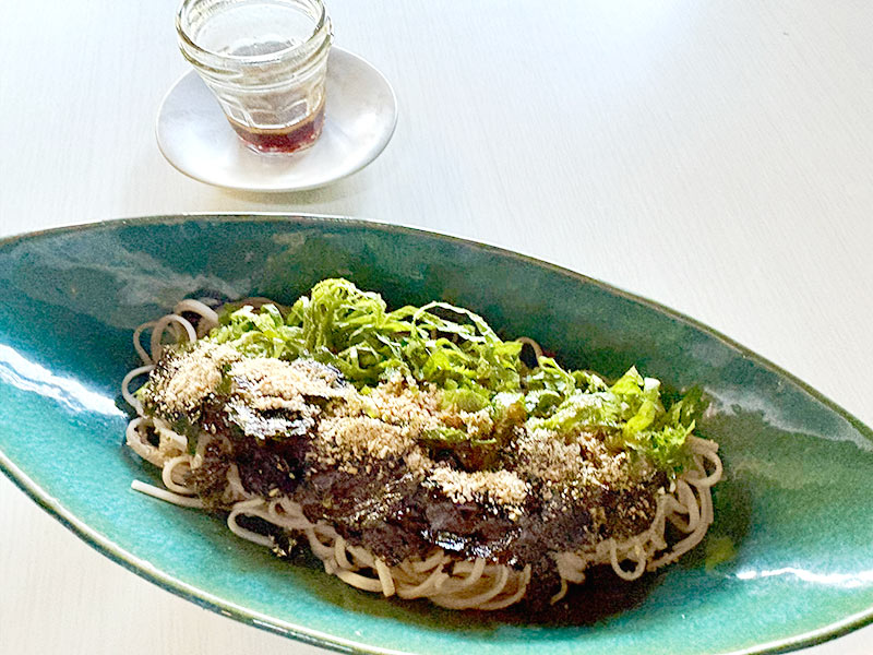 画像: 大葉の冷やし混ぜそばのつくり方