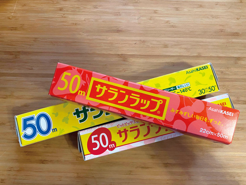 画像: 日本に帰国するたびにまとめ買いです。たぶん、切らしたことがない？ 一度フランスのラップを使ってみて、改めて日本のラップに深謝！