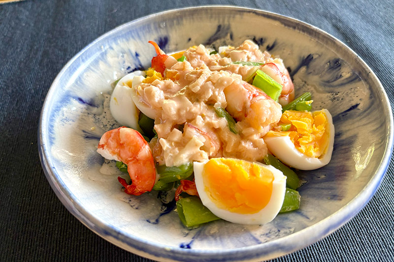 画像: えびとスナップエンドウのサラダのつくり方