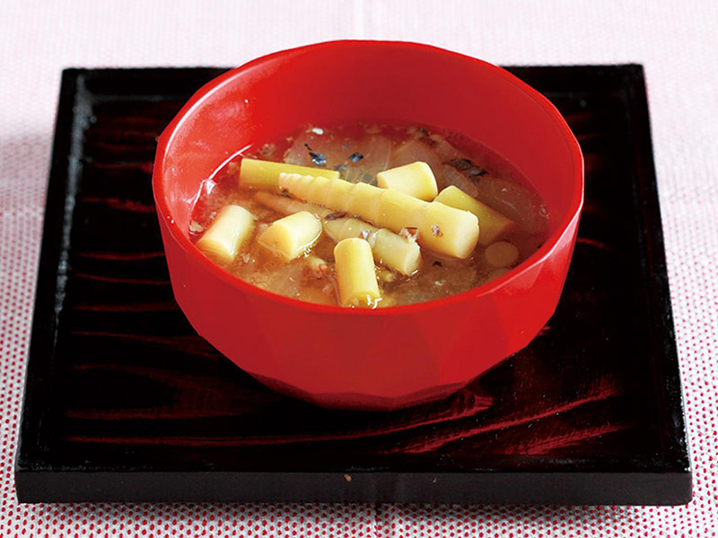 画像: 「根曲がり竹とさば缶の味噌汁」のつくり方|横山タカ子さん