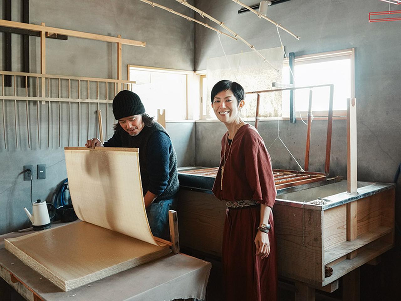 画像: 京都の山里で続く「黒谷和紙」の工房を訪ねて。伝統の“手漉き和紙”が生まれる7つの工程と原料づくりを拝見/ハタノワタルさん(和紙職人)×平澤まりこさん(版画家・イラストレーター) - 天然生活web