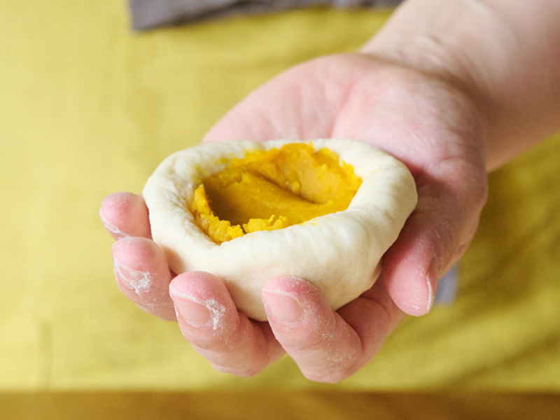 画像10: フライパンでかんたんふっくら「おやきパン」のつくり方。好きな具材でアレンジ自在！食べ比べも楽しいおうちパン／小豆田マチ子さん（キャロットケーキ研究家）