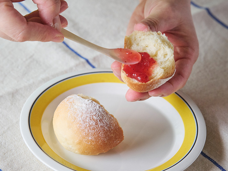 画像2: はじめてでもつくれる基本のパン いつもの丸パンのつくり方