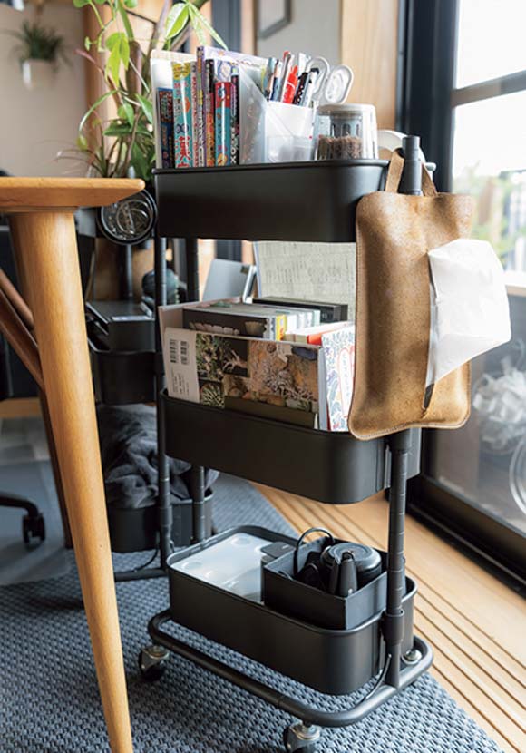 画像4: 部屋のごちゃつきをすっきり見せる「かごや布」の活用術。視覚的な余白で“統一感を出す”ひと工夫とお気に入りの収納グッズ/整理収納コンサルタント・本多さおりさん