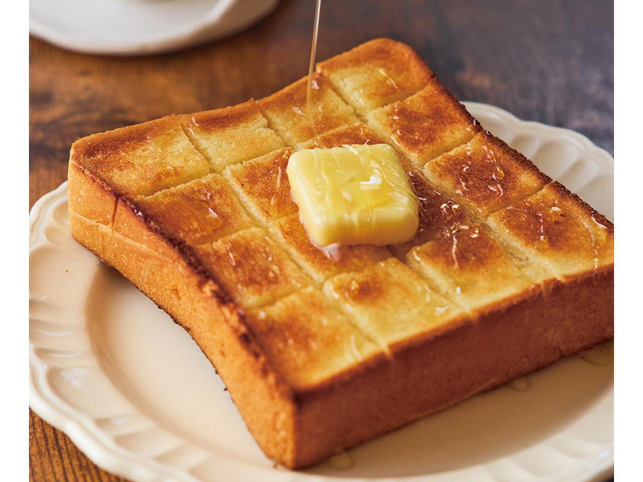 画像: 至福の「ハニーバタートースト」のつくり方。はちみつたっぷり＆追いバターが正義！やみつき間違いなしの“禁断のおいしさ”／annkoさん - 天然生活web