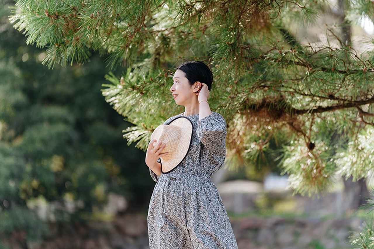 画像: 島根・松江の「夏さんぽ」おすすめのスポットとファッション。湿度の高い“松江の夏”を涼やかに過ごす工夫／Daja・板倉直子さん - 天然生活web