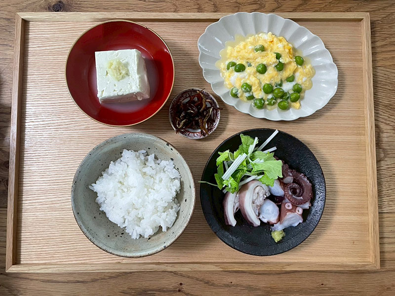 画像: 旅の2日後<朝食> 「たこ定食」