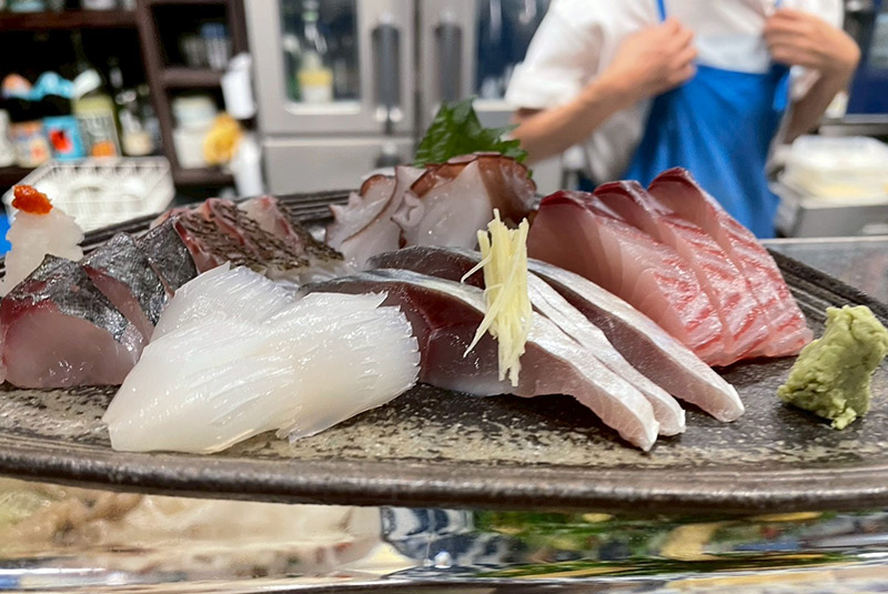 画像3: 明石のおすすめ旅スポット２ 料理もお酒も人もすばらしい「立ち呑みたなか」